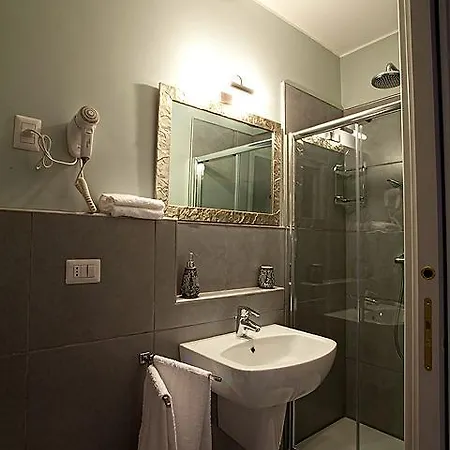 Guest house Alibardi 2*