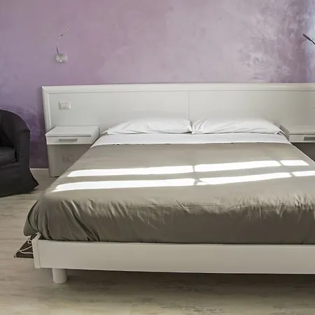 Alibardi Guest house 2*